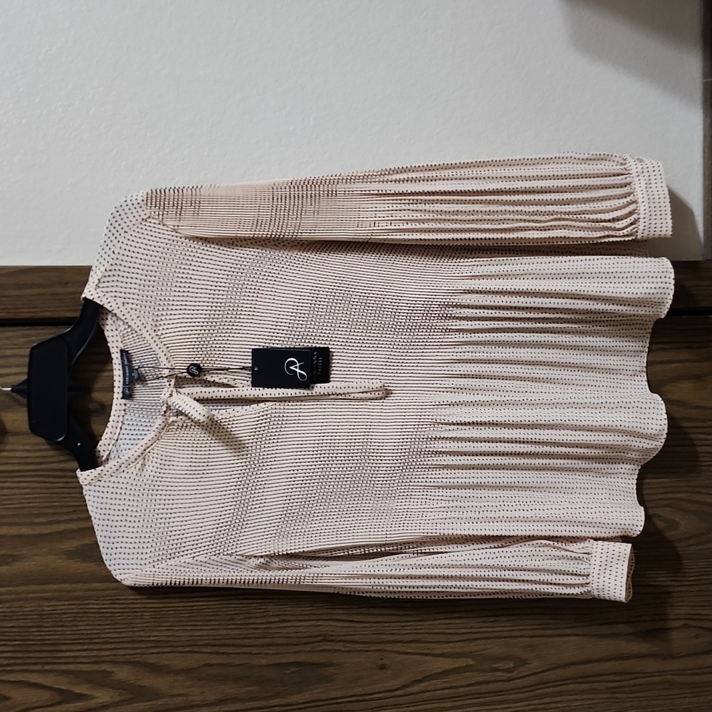 Adrianna papell neck pleated blouse